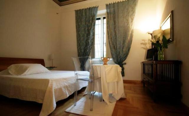 B&B Emily'S Rooms Florence Exterior photo